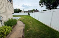 452 N Monroe Avenue, Lindenhurst, NY 11757