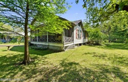 506 Ward Avenue, Ocean Springs, MS 39564