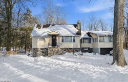 407 Diggles Pl, Vernon Twp., NJ 07422