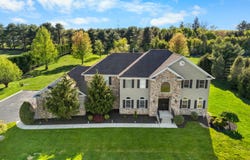 6 Hope Drive, Millstone, NJ 08510