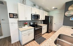 3006 Base Ct, La Belle, FL 33935