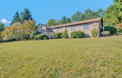 311 Foxcroft Dr, Blue Ridge, VA 24064