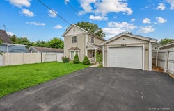 122 S Edison Avenue, Elgin, IL 60123