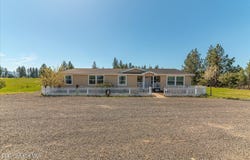 1061 Canyon Ridge Dr, Plummer, ID 83851