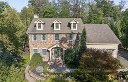 31 Old Farm Rd, Berkeley Heights Twp., NJ 07922-2441