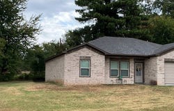 1317 E Wood St, Paris, AR 72855