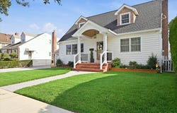 67 Raff Avenue, Mineola, NY 11501