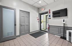 1060 Worcester St, Springfield, MA 01151