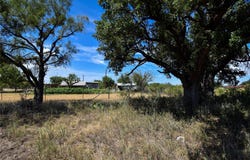 420 Maddox, Eden, TX 76837