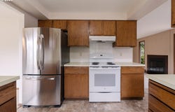 1900 N CEDAR St, Newberg, OR 97132