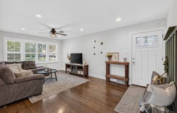 1043 Walter Street, Lemont, IL 60439