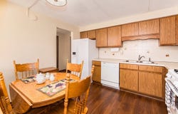 1441 E Thacker Street, Des Plaines, IL 60016