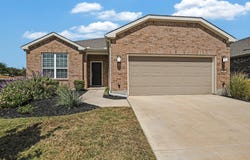 201 Hanging Star Ln, Georgetown, TX 78633