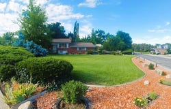 689 E LAVINA Dr S, South Ogden, UT 84403
