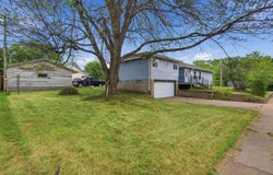 2124 Edgewood Lane, Eau Claire, WI 54703