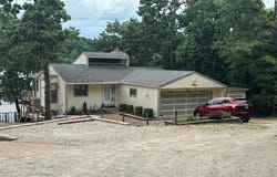 46 Marvic Drive, Camdenton, MO 65020