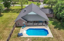 107 Countri Ln, Cantonment, FL 32533