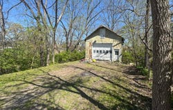 305 S 16th St, Bethany, MO 64424