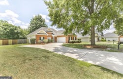 219 Knights Bridge, Warner Robins, GA 31093