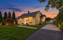 36 Park Ave, Wanaque Boro, NJ 07420