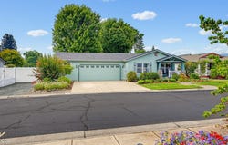 366 Marian Avenue, Central Point, OR 97502