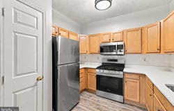 14300 GRAPE HOLLY Grove, CENTREVILLE, VA 20121