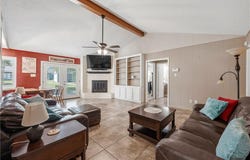 3902 Oak Bluff Circle, Bryan, TX 77802