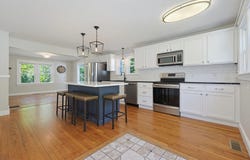 191 Whitins Rd, Sutton, MA 01590