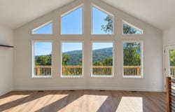 113 LEE DRIVE, LINDEN, VA 22642