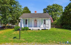 1252 Eubanks Road, Dunnsville, VA 22454