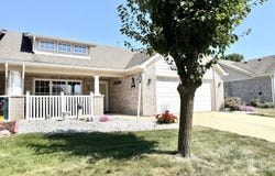 1059 Hilltop Commons Boulevard, Whiteland, IN 46184