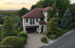 72 Douglas Road, Staten Island, NY 10304