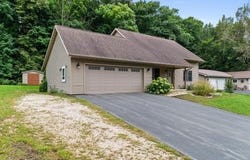 W5661 Summit Woods Ln, Plymouth, WI 53073