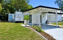 980 7TH Street NW, LARGO, FL 33770