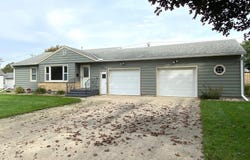 1015 Pine Street, Osage, IA 50461