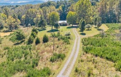 204 Millstone Rd, Rocky Mount, VA 24151