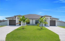 4541/4543 25th Street SW, Lehigh Acres, FL 33973