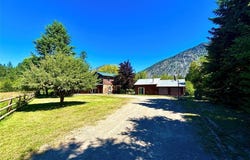 1484 River Road W, Plains, MT 59859