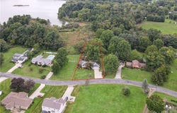 1239 Doralee Drive, Mogadore, OH 44260