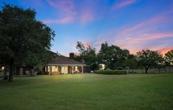8085 Jackson Road, Krum, TX 76249