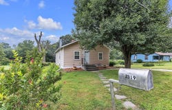 2319 Excello Drive, St Joseph, MO 64503