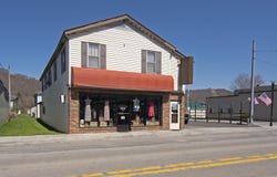 449 Main St, Rainelle, WV 25962