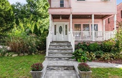 39 12th Avenue, Sea Cliff, NY 11579