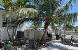 8401 Crespi Blvd, Miami Beach, FL 33141