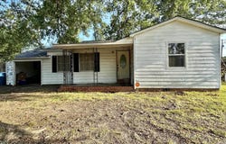 1002 Jones St, Henderson, TX 75654