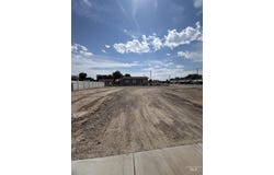 218 & 220 N Whitley Dr., Fruitland, ID 83619