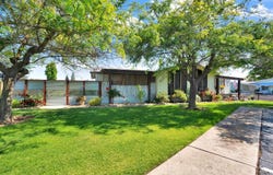 371 Bethel Ave, Sanger, CA 93657