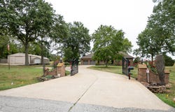 4181 E Farm Road 164, Springfield, MO 65809