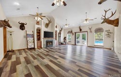 26287 Radcliff Drive, Richland, MO 65556