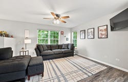 543 Silver Leaf Drive, Joliet, IL 60431